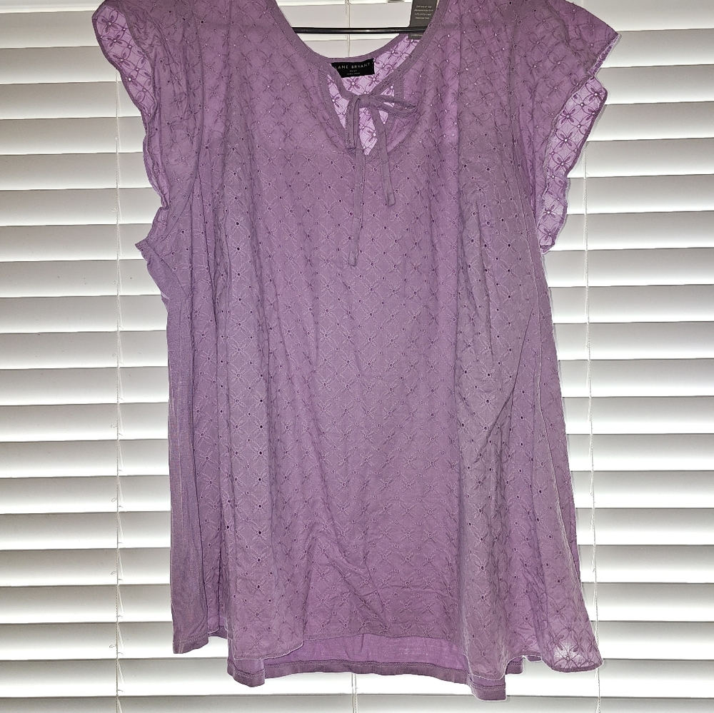 Lavender Eyelet Women Top 22/24